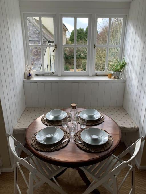 Godmanstone Trinity Annexe An Adorable First Floor Light And Lofty Space Within An Aonb المظهر الخارجي الصورة